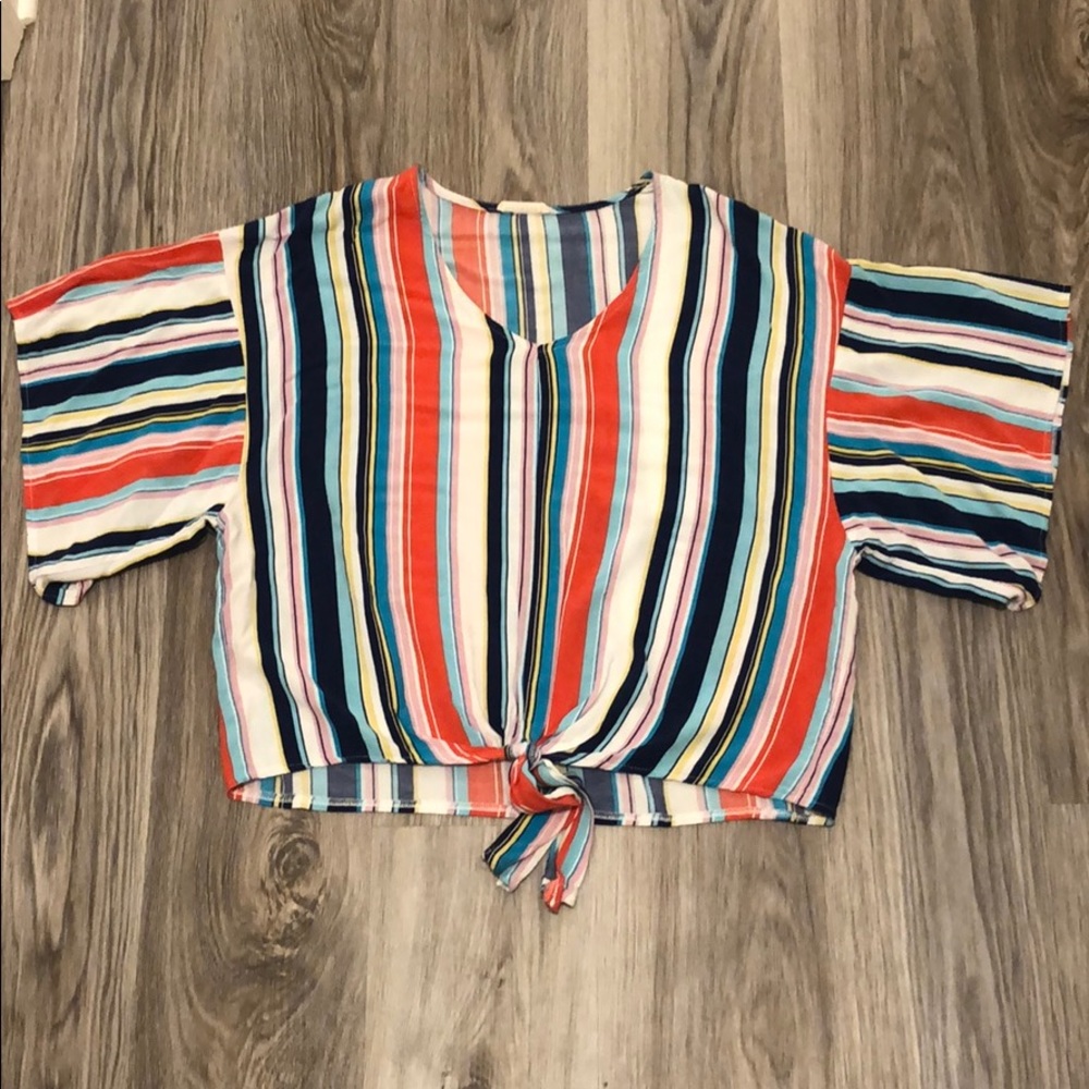 Colorful stripped front tie top.